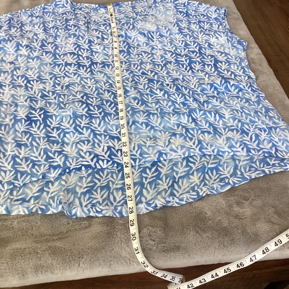 EUC Blue Ginger light blue floral pattern top size XL - Picture 6 of 7